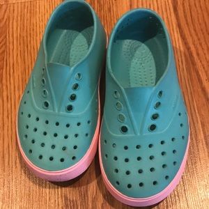 Blue and pink VGUC Natives